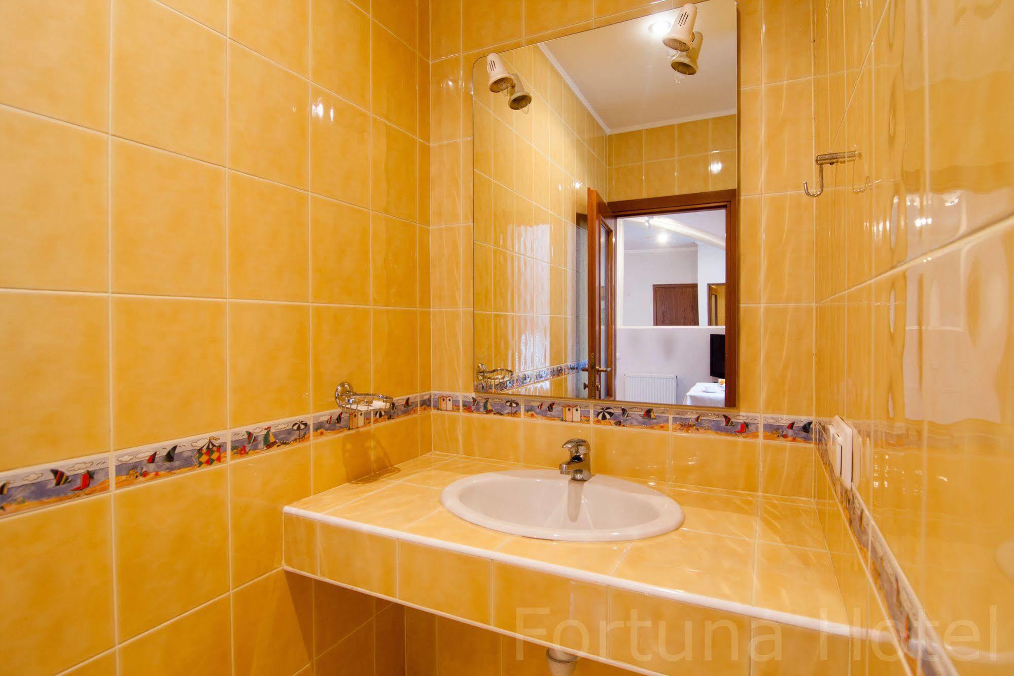 Fortuna Hotel Κισινάου Εξωτερικό φωτογραφία