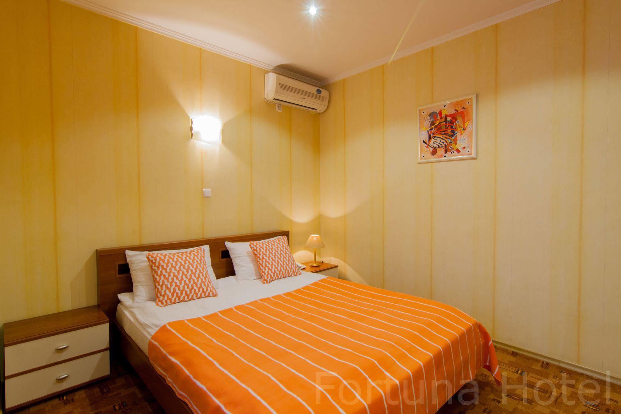 Fortuna Hotel Κισινάου Εξωτερικό φωτογραφία