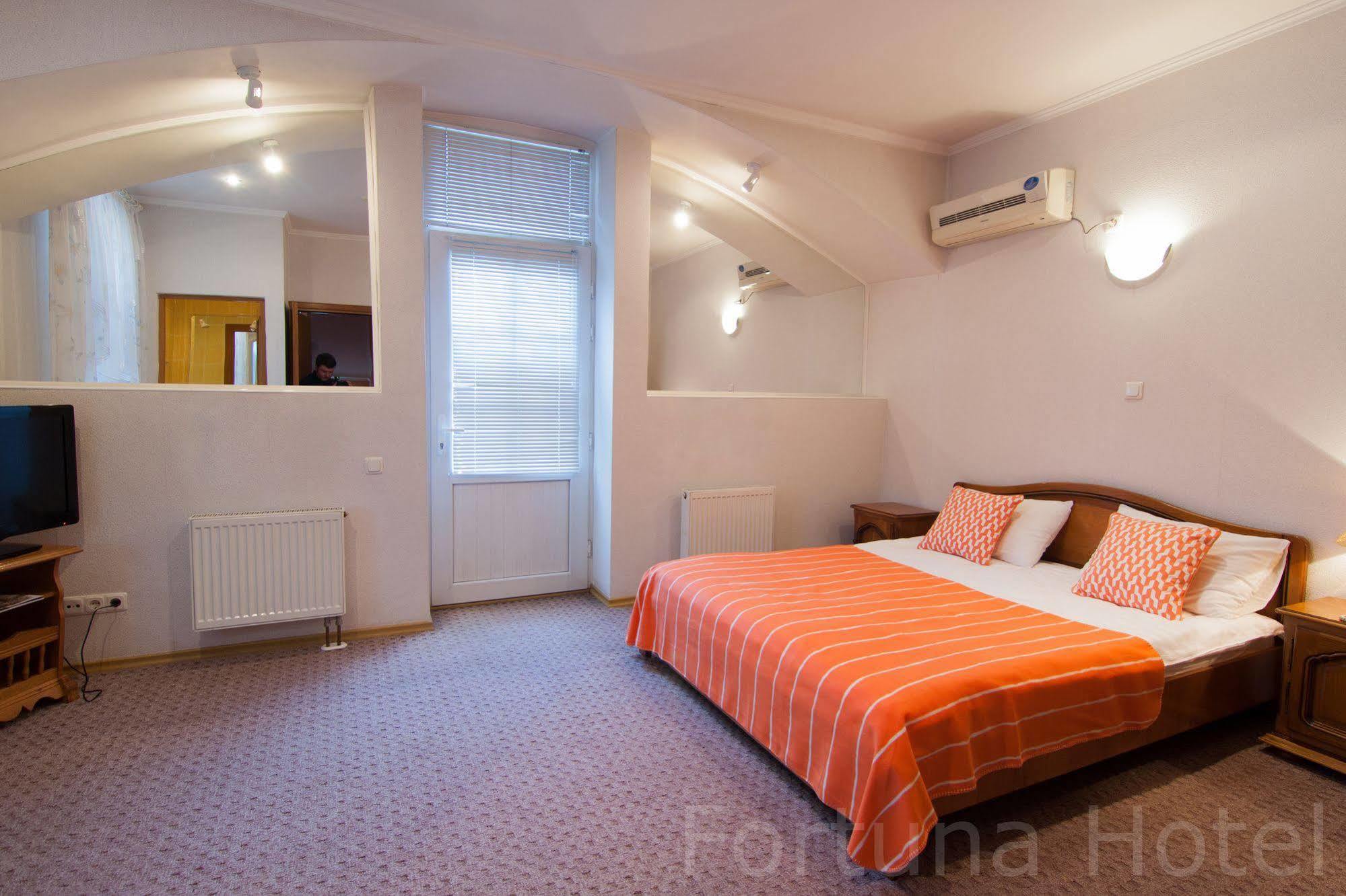 Fortuna Hotel Κισινάου Εξωτερικό φωτογραφία